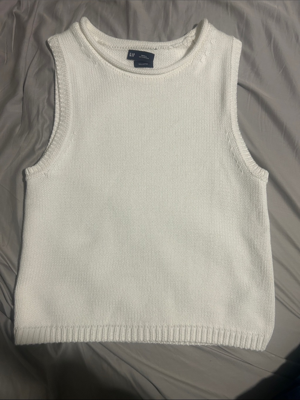 GAP Cream Knit Sleeveless Crewneck Sweater Vest